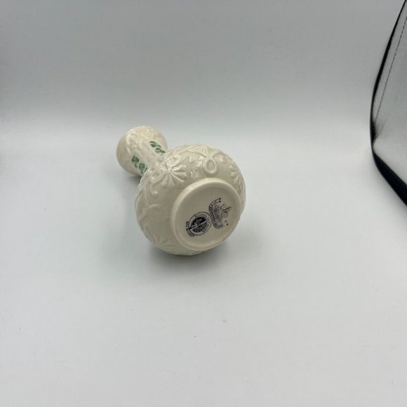 Irish Belleek Third Black Mark Shamrock pattern Onion shaped flower spill vase - Picture 4 of 4